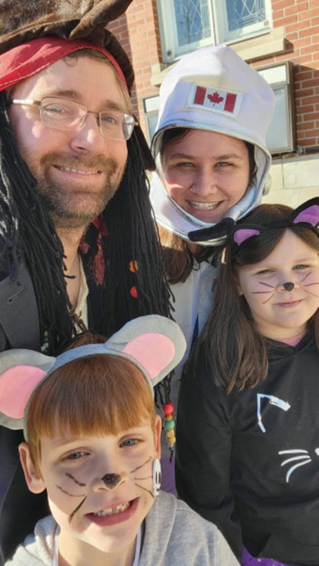 The Lahn family in costume